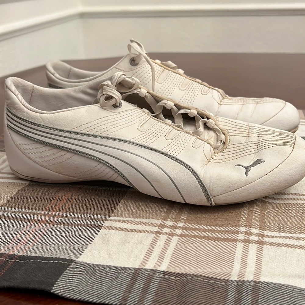 Women’s white puma size 7